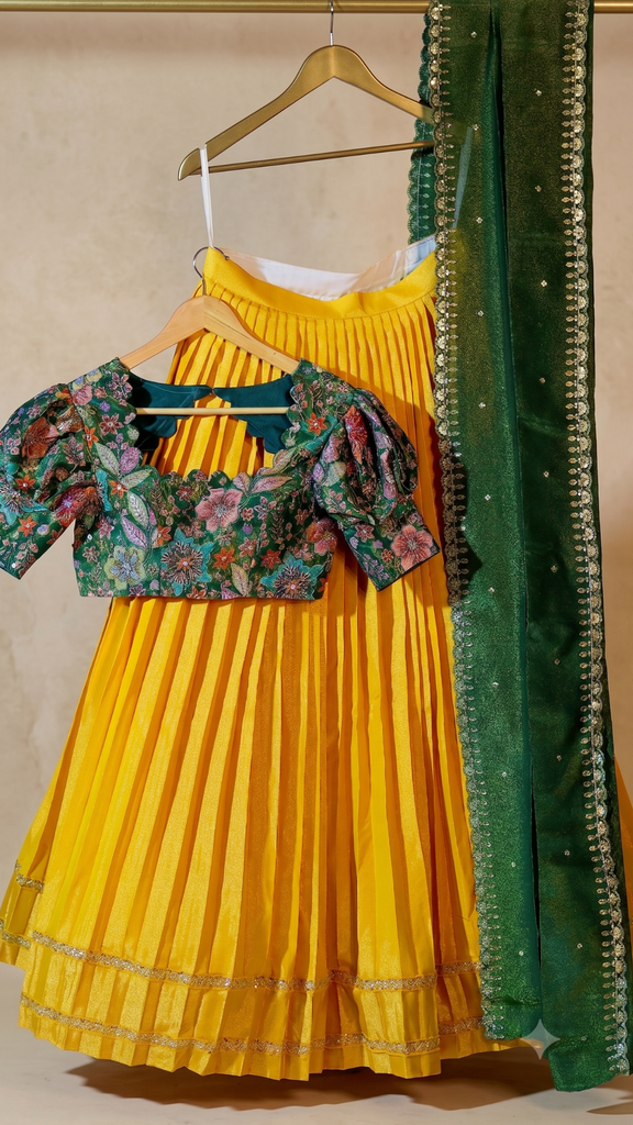DP307 - Ready to Wear Half Half Sarees